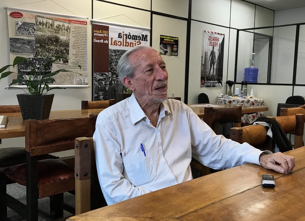 Raimundo Rodrigues Pereira, jornalista, no Centro de Memória Sindical, em 2017