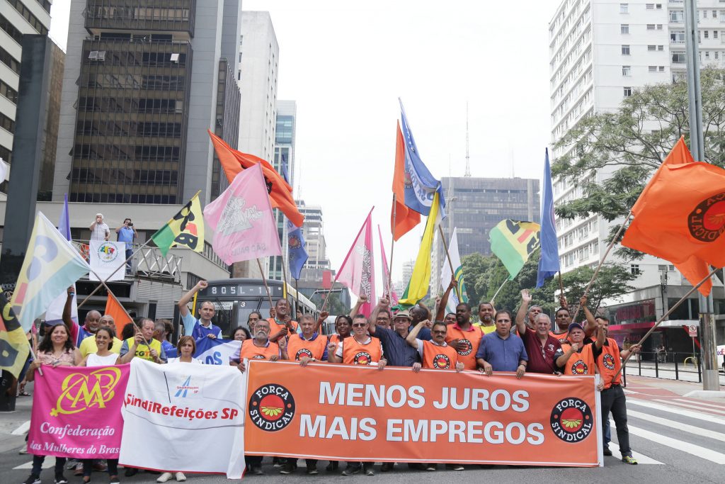 Manifestação das centrais sindicais na Paulista/Foto: Tiago Santana