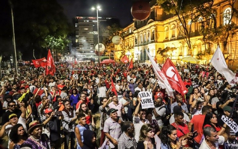 Ato Lula Livre na República