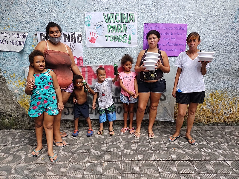  Ação da Escola Nacional Paulo Freire, hoje (14), na zona sul de São Paulo (SP) / Comunicação - Campanha de Solidariedade Periferia Viva