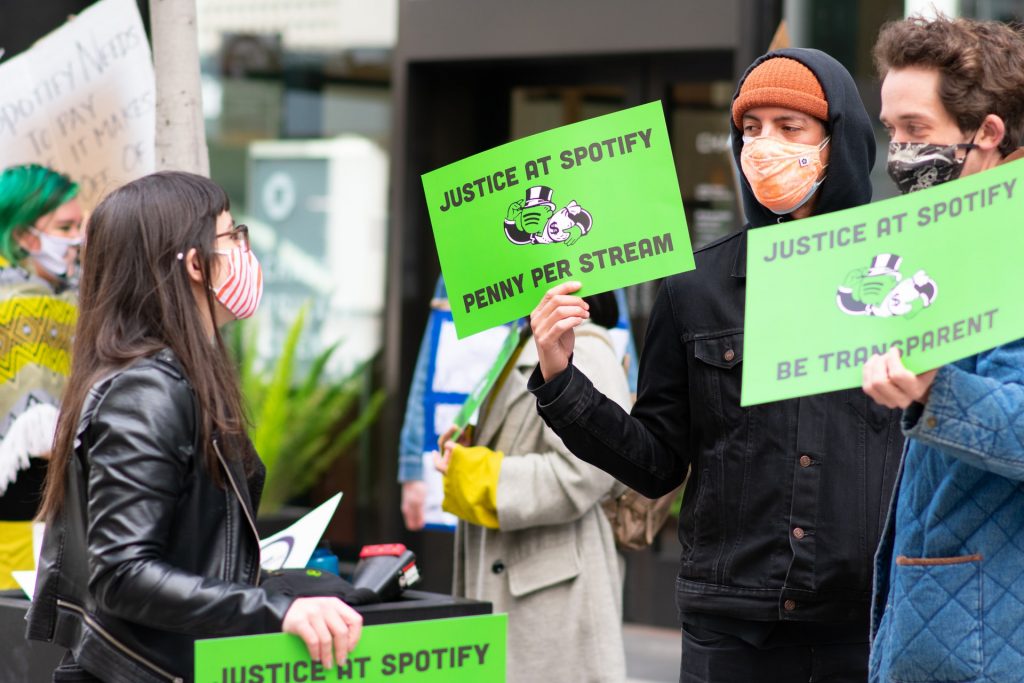 Sindicato dos músicos cobra os royalties que lhes são devidos do Spotify