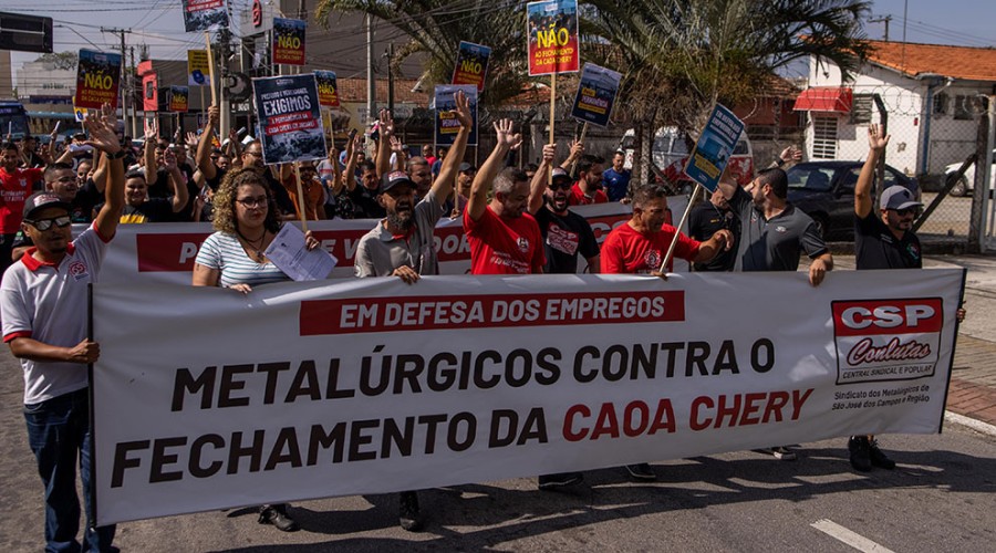 Ação sindical contra as demissões na Caoa Chery