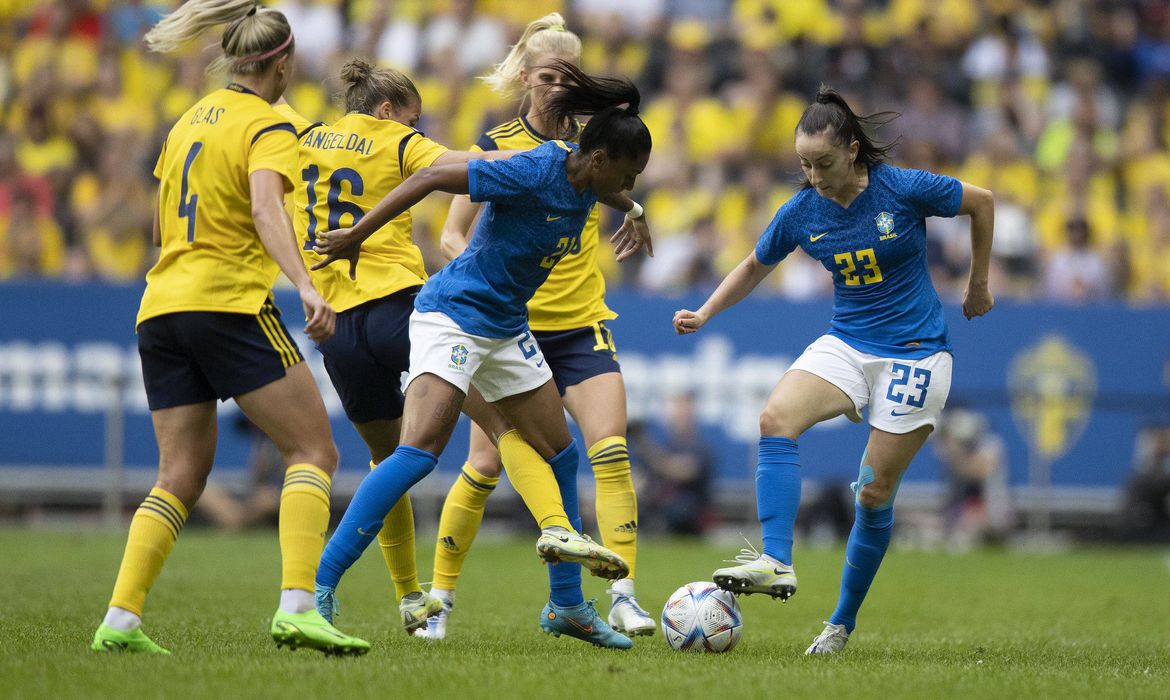 Brasil perde da Suécia, no último jogo antes da Copa América Feminina -  Rádio Peão Brasil