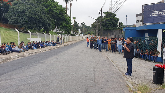 Trabalhador acidentado, sindicato presente no local de trabalho