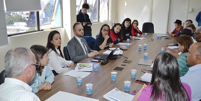 Reajuste dos professores de Santa Maria terão reajuste só em junho, diz prefeito Reajuste dos professores de Santa Maria terão reajuste só em junho, diz prefeito