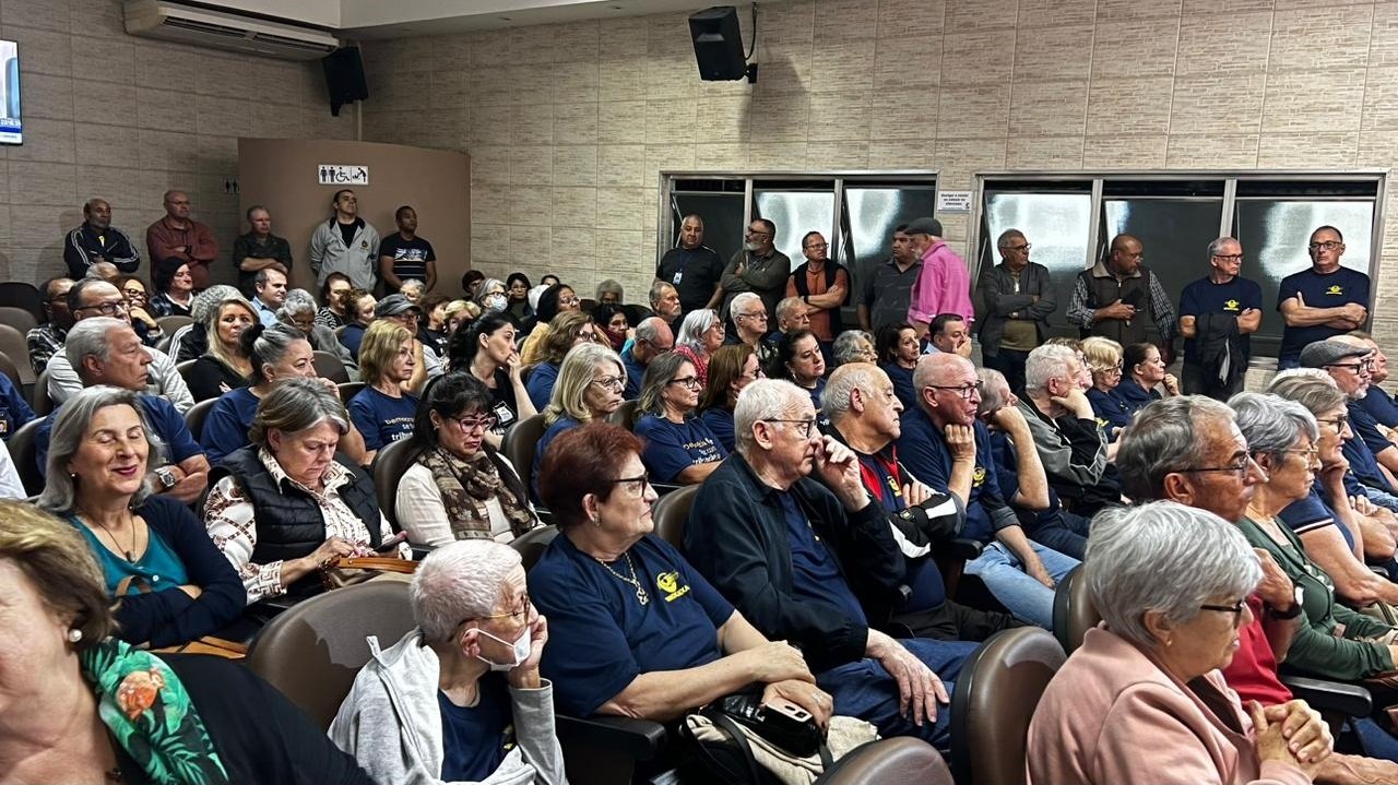 Servidores de Pelotas-RS mobilizados em defesa da saúde/Foto: Divulgação/Sintergs Servidores de Pelotas-RS mobilizados em defesa da saúde/Foto: Divulgação/Sintergs