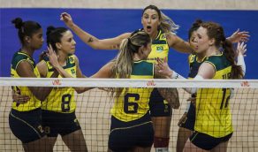 Vôlei Feminino: Brasil leva jogo para o tie-break, mas perde para o Canadá  na Liga das Nações - ISTOÉ Independente