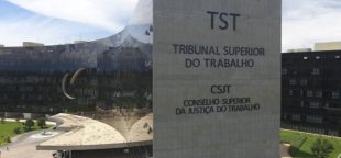 TST decide por reintegração de trabalhadora dos Correios