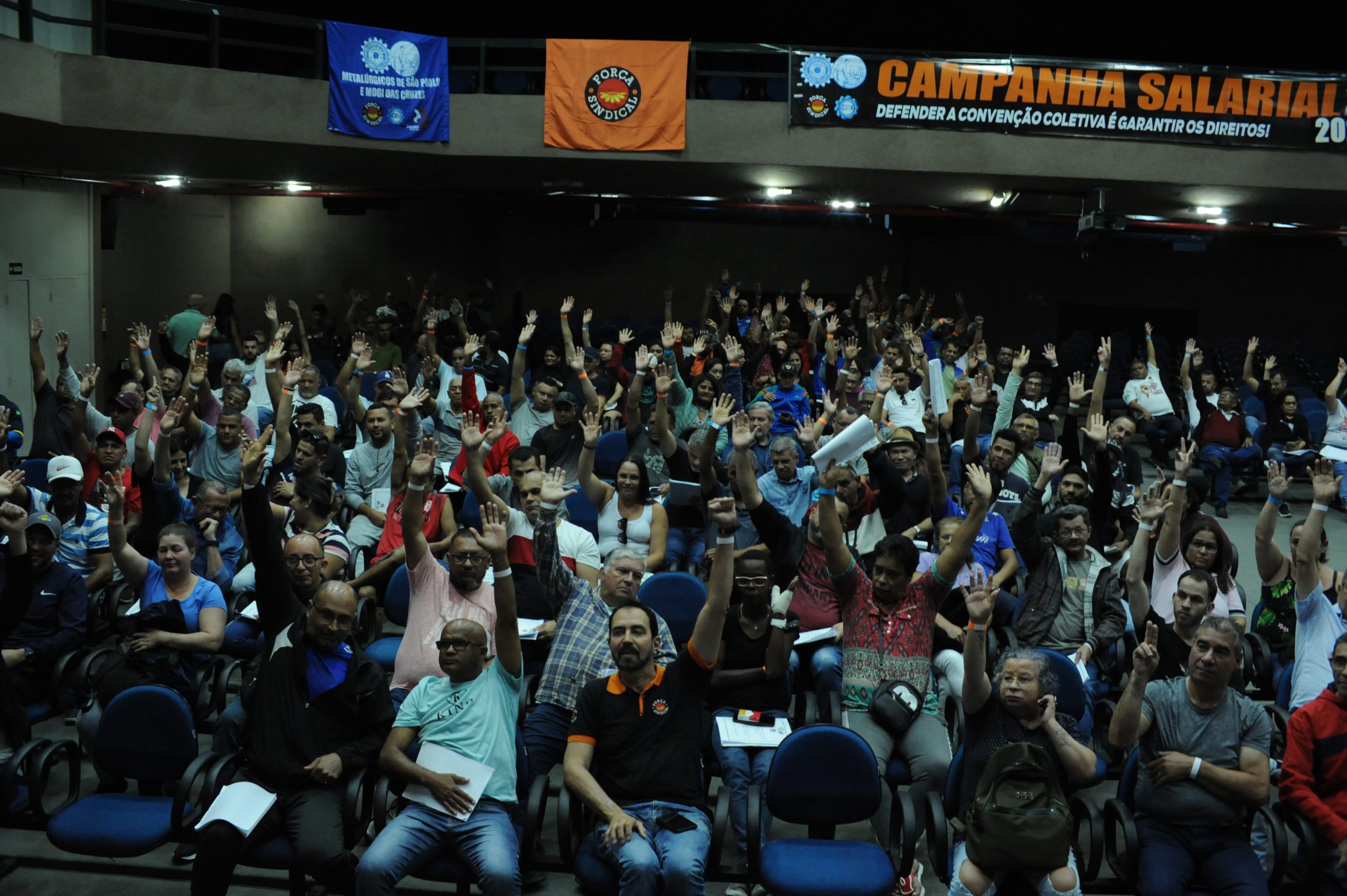 Ativistas sindicais metalúrgicos participam do debate sobre a pauta da campanha salarial 2023/Foto: Jaelcio Santana