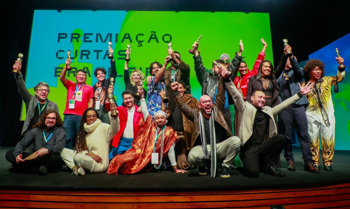 Gramado/ RS. 20/08/2023 Premiação do 51º Festival de Cinema de Gramado foram entregues no palco do Palácio dos Festivais. Foto: Edison Vara