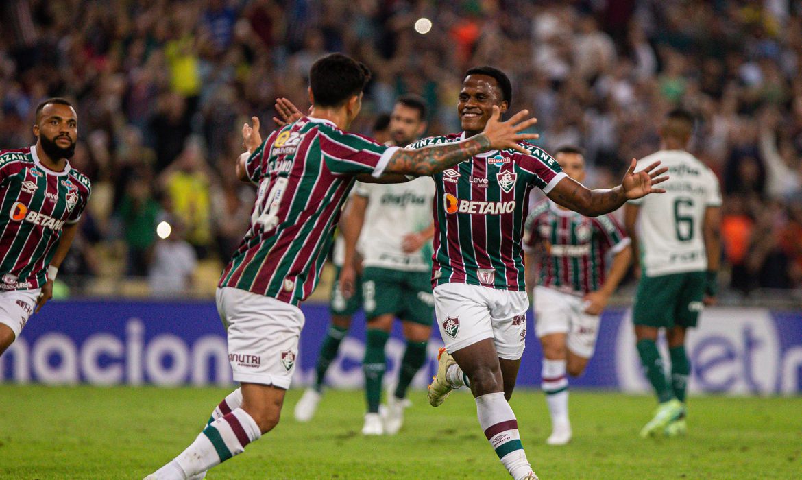 Fluminense derrotou o Palmeirass no Maracanã