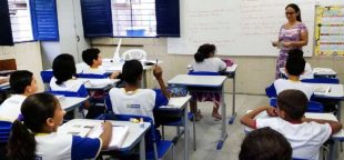 Trabalhadores da educação farão ato por valorização da categoria