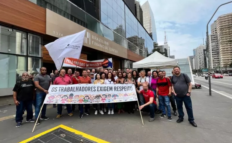 Demissão: Sindicato protesta contra demissão em massa no Banco Pan