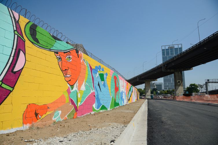 Arte urbana com muro grafitado no Rio  Foto: Tomaz Silva/Agência Brasil