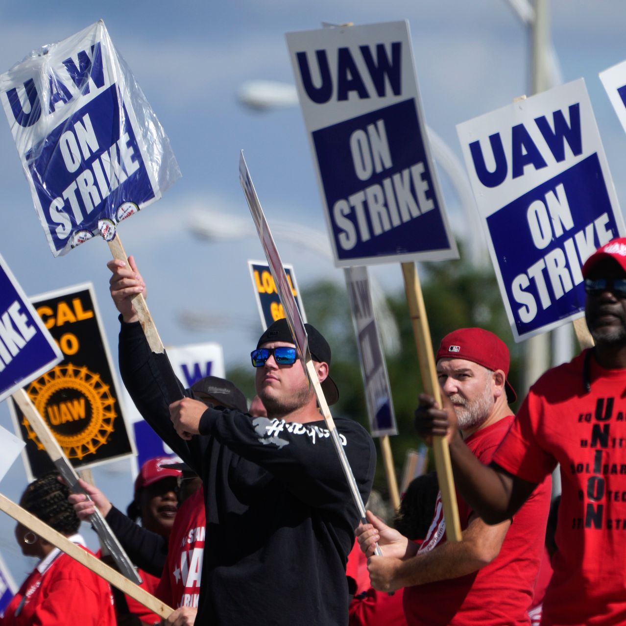 Sindicato e sindicalistas em ação/Foto: @UAW