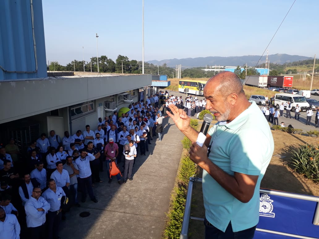 Greve na General Motors: José Carlos de Moraes (Araken), secretário geral do Sindicato no comando da mobilização em Mogi das Cruzes