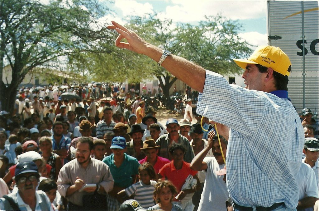 Paulo Pereira da Silva, Paulinho da Força, presidente da entidade entre 1997 a 2001. Na foto Campanha de Solidariedade com distribuição de alimentos em Monte Santo-BA/Foto J Goncalves