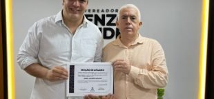 Câmara de Vila Velha homenageia diretor do Sindnapi