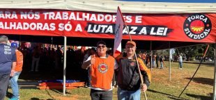 SINPOSPETRO-RJ presente na Plenária Nacional das Centrais Sindicais em Brasília