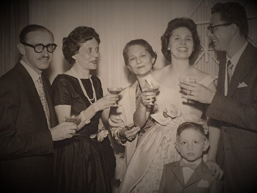 Franco Cenni, Elza Cantu Cenni (neta), Liddy Chiaffarelli (filha), Anna Maria, Mario Cenni e Roberto Cenni (bisnetos de Luigi Chiaffarelli) em 1958.