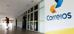 Por reajuste e direitos, greve dos Correios completa uma semana