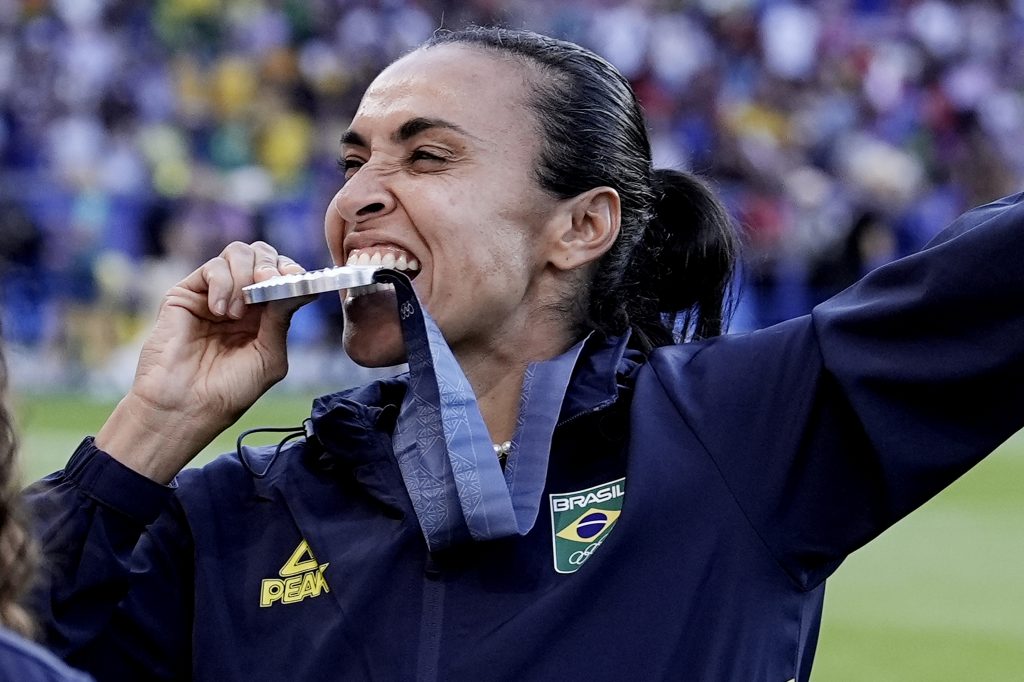 Marta, a prata da casa! Brasil conquista a medalha de prata na final olímpica do futebol feminino/Foto: Alexandre Loureiro/COB.