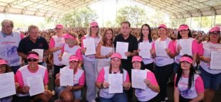 Reforçando a Lei Maria da Penha, Motta e mulheres comerciárias mostram as deliberações do “Mulher Valorizada, Comerciária Fortalecida”