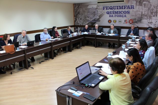 Grupo de Trabalho do Setor Químico reúne-se na FEQUIMFAR