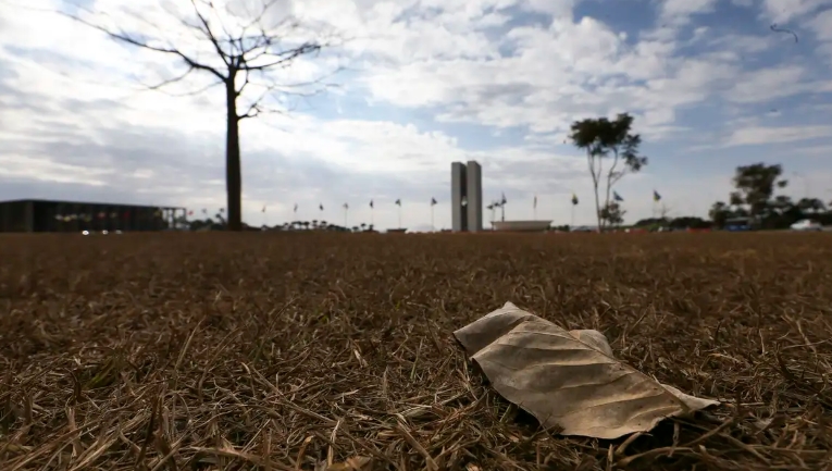 Inmet divulga alerta de baixa umidade em três estados do Centro-Oeste