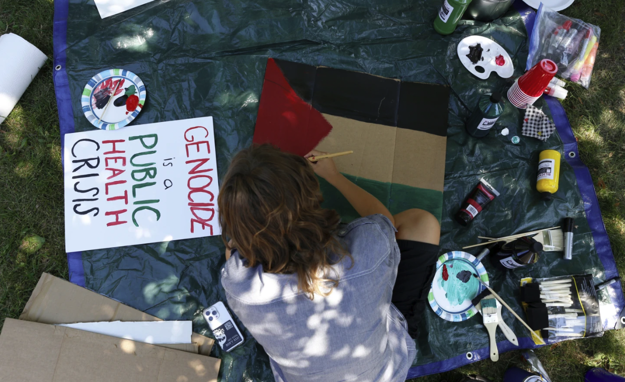 Palestinos americanos esperando que Harris mostre que é diferente de Biden. Foto: People´s World/AP