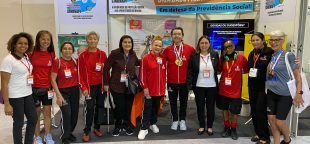 Associados marcam presença no estande do Sindinapi na feira Longevidade