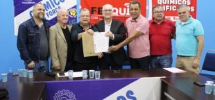 Químicos entregam Pauta de Reivindicações ao setor patronal