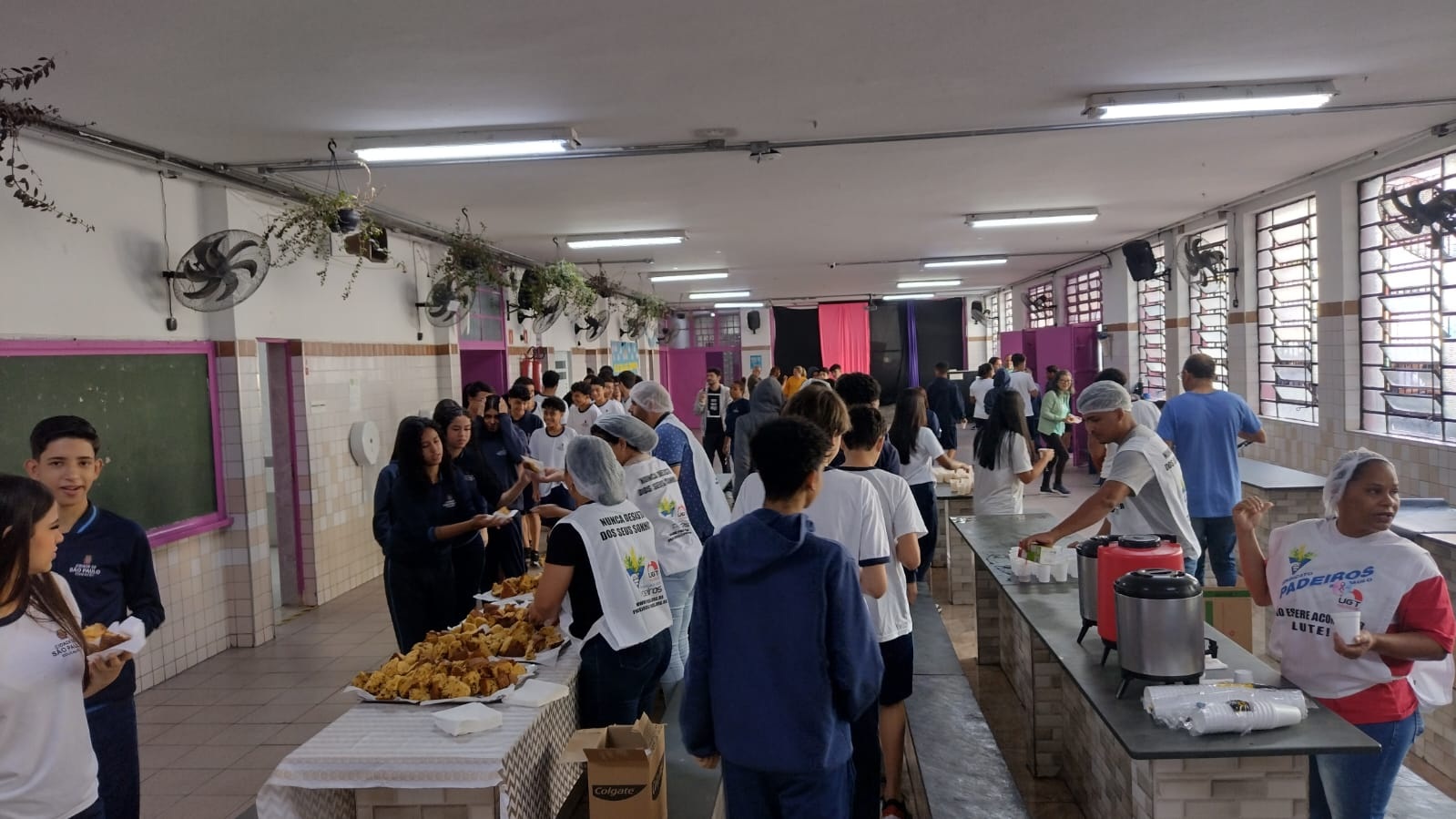 Sindicato dos Padeiros de SP oferece café da manhã em escolas públicas