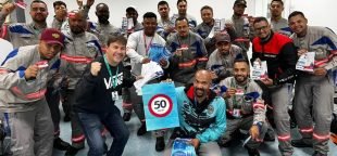 Eletricitários SP entregam mais de 80 carteirinhas aos novos associados