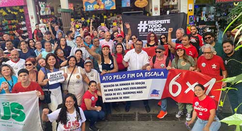 Comerciários de Osasco lotam ruas do centro pelo fim da escala 6x1