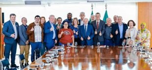 Presidente Lula recebe representantes do sindicalismo internacional
