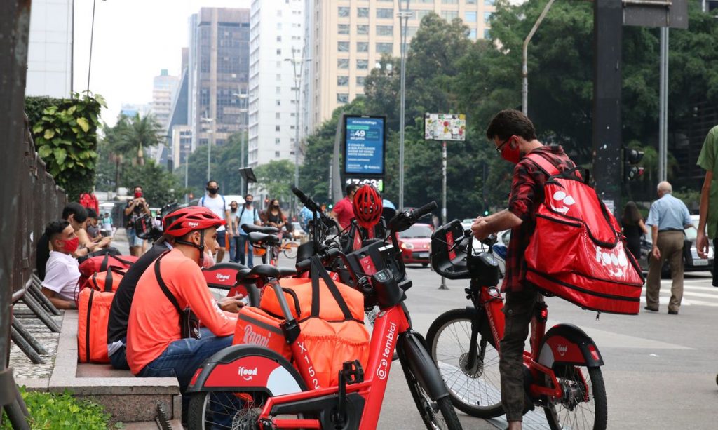 Entregadores de aplicativo, Avenida Paulista