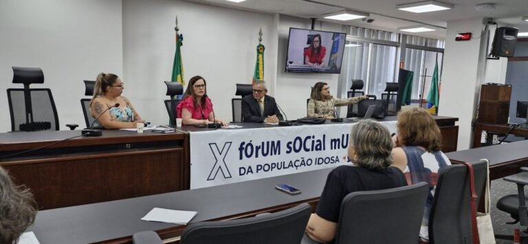 Direitos e bem-estar das pessoas idosas são debatidos no Fórum Social Mundial da Pessoa Idosa