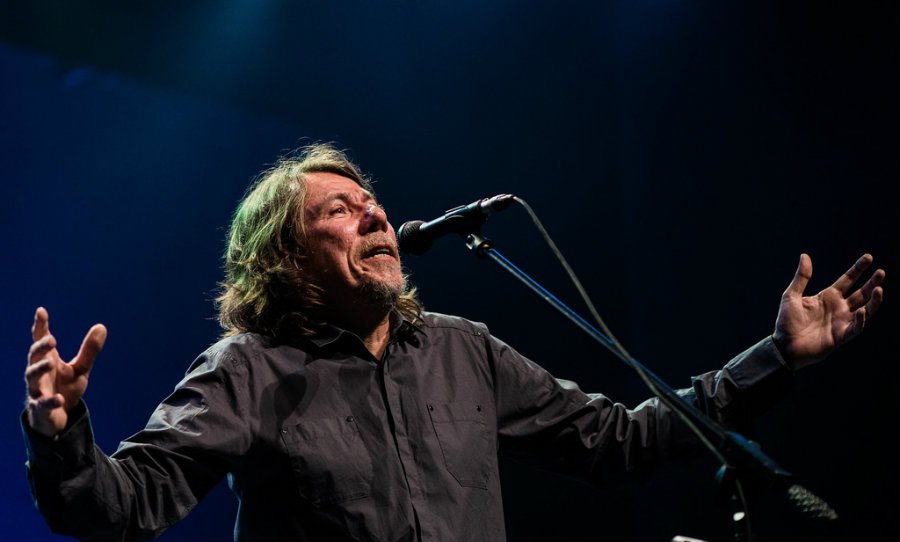 Lenine, cantor e compositor brasileiro