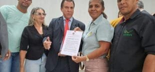 Presidente do Sintraf-Petrolina entrega reivindicações ao Ministro do Trabalho