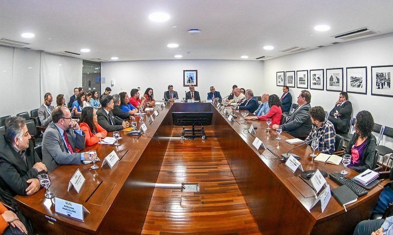 Centrais sindicais pedem isenção de Imposto de Renda sobre PLR Centrais sindicais pedem isenção de Imposto de Renda sobre PLR