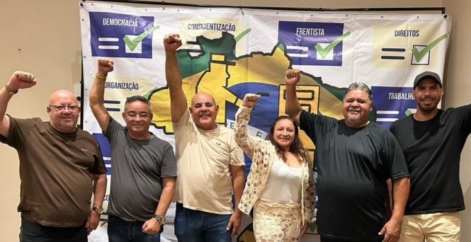 Liberdade, luta e resistência marcam 20 anos do Sinpospetro-RJ Liberdade, luta e resistência marcam 20 anos do Sinpospetro-RJ