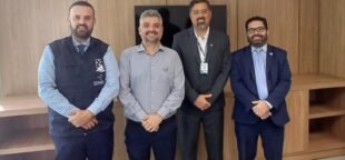 Encontro de representantes do Ministério da Saúde e do Conselho Federal de Enfermagem (COFEN).