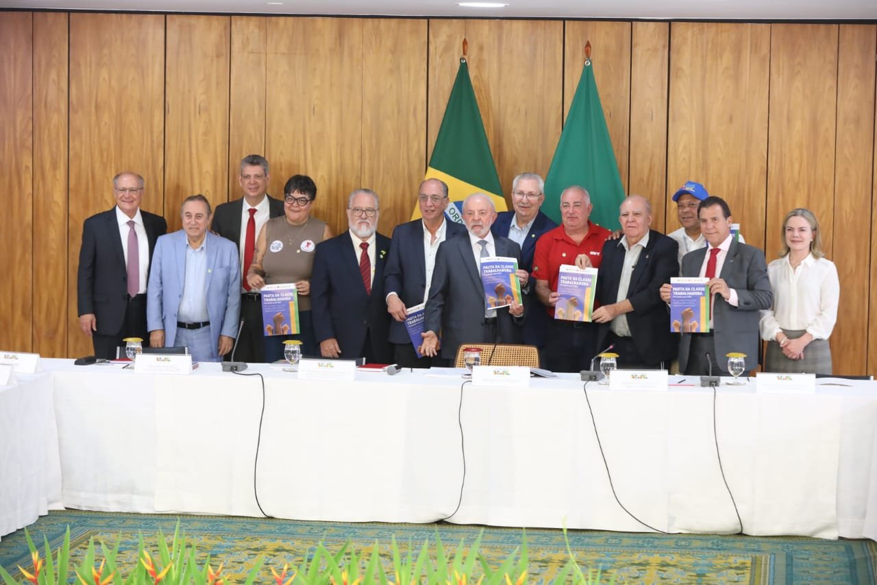 Presidente Lula recebe pauta da classe trabalhadora Presidente Lula recebe pauta da classe trabalhadora