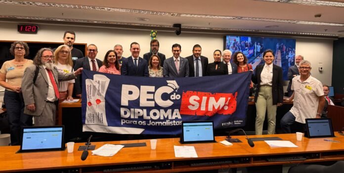 Aprovação da PEC do Diploma é maior homenagem aos jornalistas Aprovação da PEC do Diploma é maior homenagem aos jornalistas