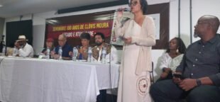 Presidente da CTB Bahia, Rosa de Souza, no Seminário sobre 100 anos de Clóvis Moura