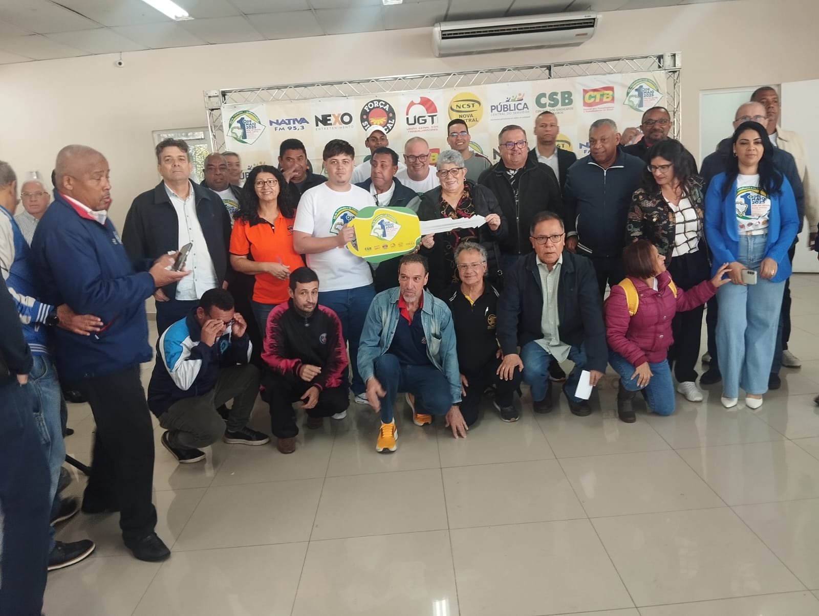 Centrais entregam prêmios do 1° de Maio