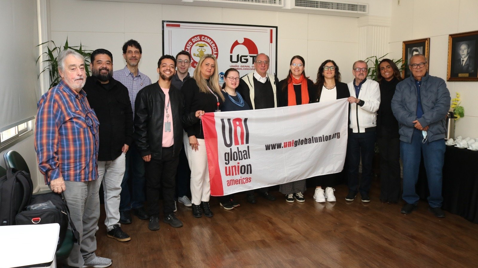 Comerciários de SP recebem delegação sindical da Finlândia para troca de experiências internacionais Comerciários de SP recebem delegação sindical da Finlândia para troca de experiências internacionais