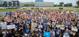 Enfermeiros da Teamster em Corewell iniciaram negociações de contrato com um grande comício | Teamsters