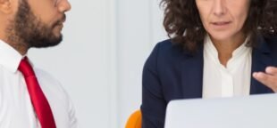 Fecomerciários orienta sobre trabalho no feriado